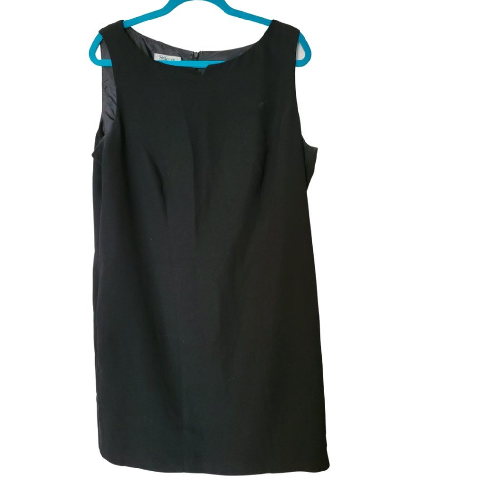 Black sleeveless sheath dress size 16W